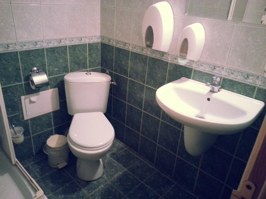 Family Hotel Kredo Sliven Quarto foto
